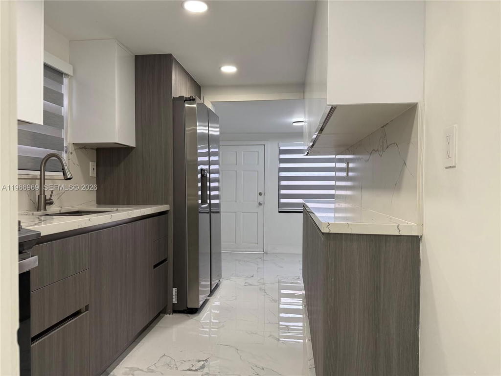 Real estate property located at 860 9th Ct, Miami-dade, West Buena Vista, Hialeah, FL