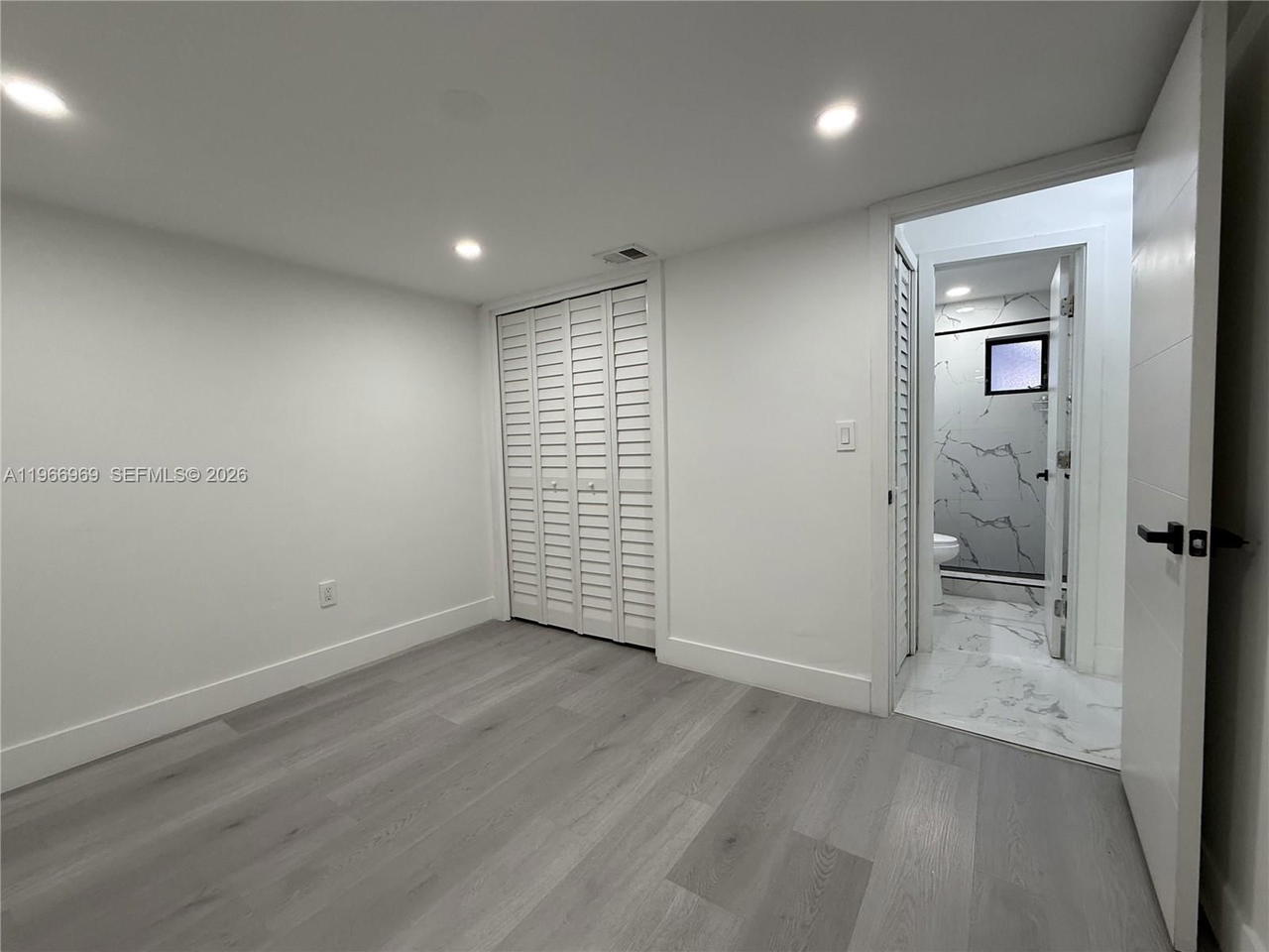 Real estate property located at 860 9th Ct, Miami-dade, West Buena Vista, Hialeah, FL