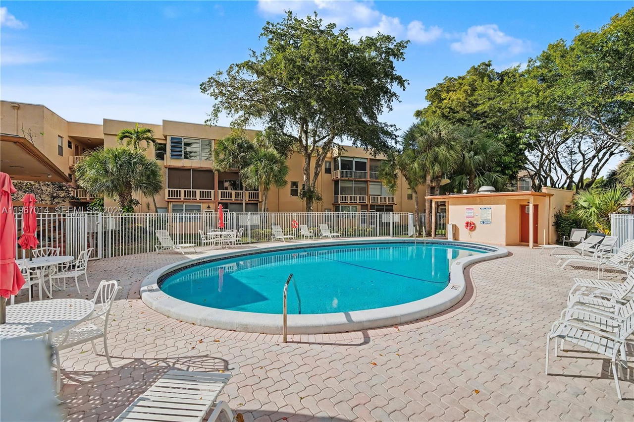 Real estate property located at 8380 Lagos De Campo Blvd #307, Broward, Rokest Condominium Apartm, Tamarac, FL