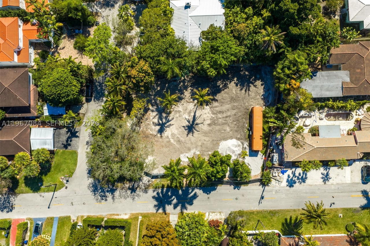 Real estate property located at 2880 Fairgreen Dr, Miami-dade, Fairgreen 2nd Amd Pl, Miami Beach, FL