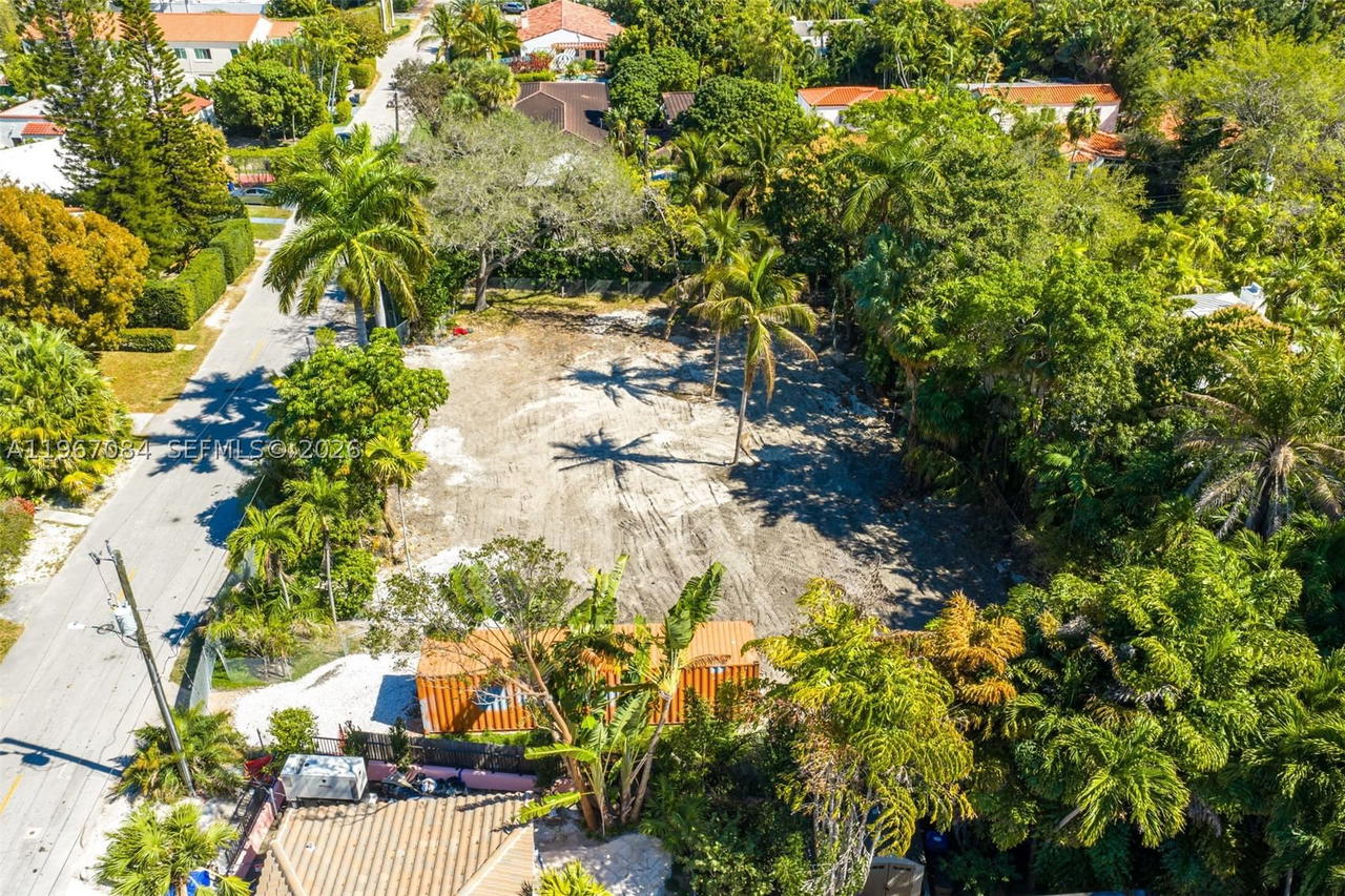 Real estate property located at 2880 Fairgreen Dr, Miami-dade, Fairgreen 2nd Amd Pl, Miami Beach, FL