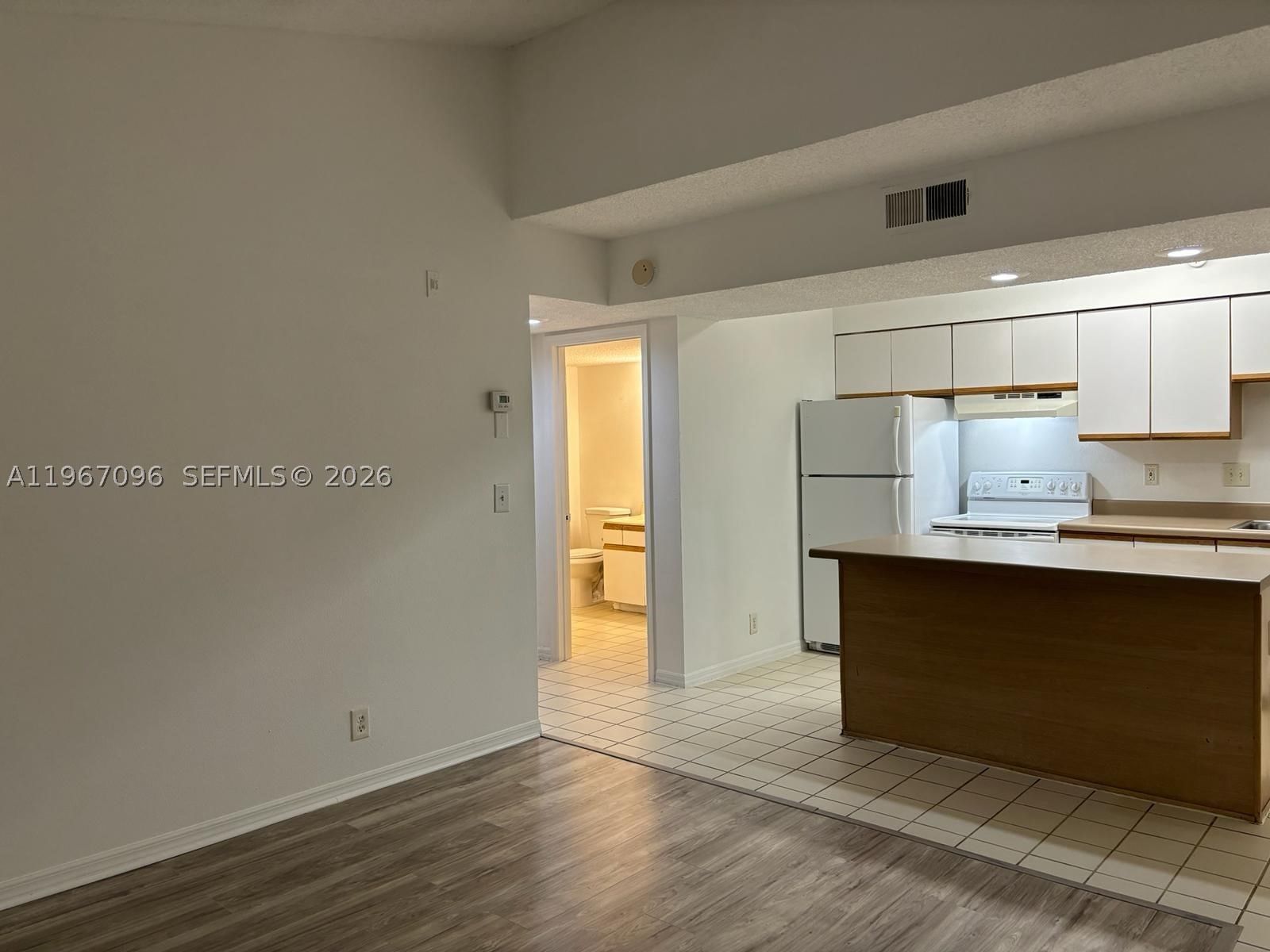 Real estate property located at 3985 Mcnab Rd A302, Broward, Windward Lakes Condo, Pompano Beach, FL