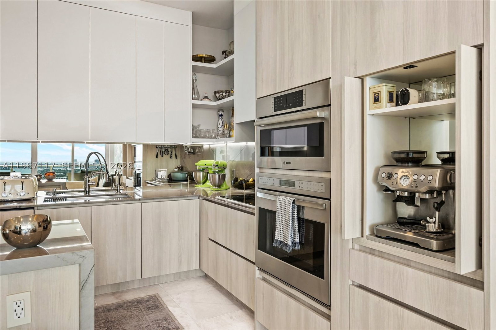 Real estate property located at 2020 Bayshore Dr #3407, Miami-dade, Paramount Bay Condo, Miami, FL