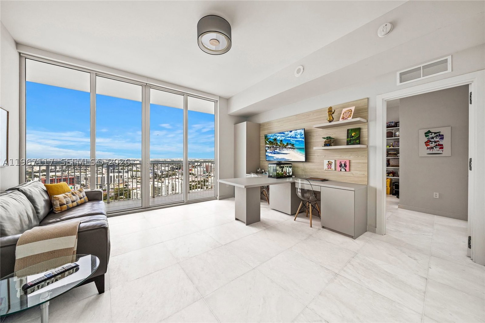 Real estate property located at 2020 Bayshore Dr #3407, Miami-dade, Paramount Bay Condo, Miami, FL