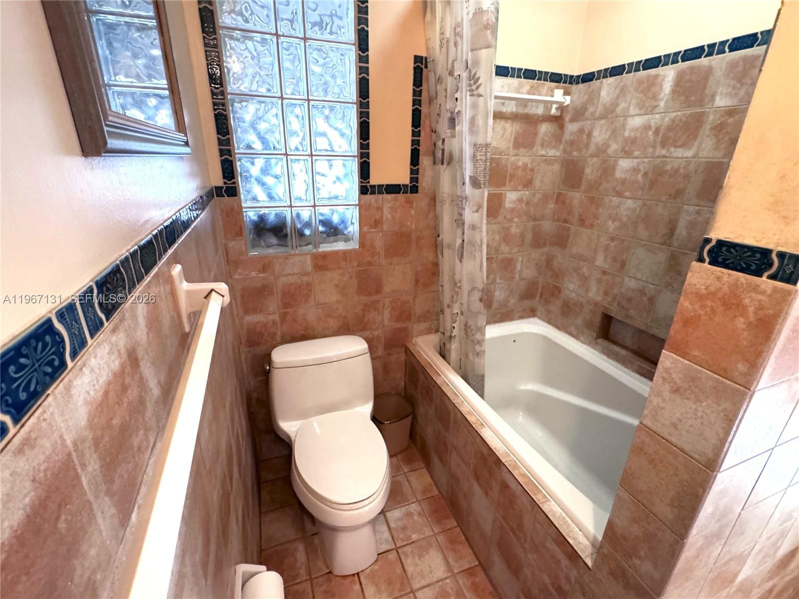Real estate property located at 29-33 4th St, Broward, Hollywood Center Amen Pla, Dania Beach, FL