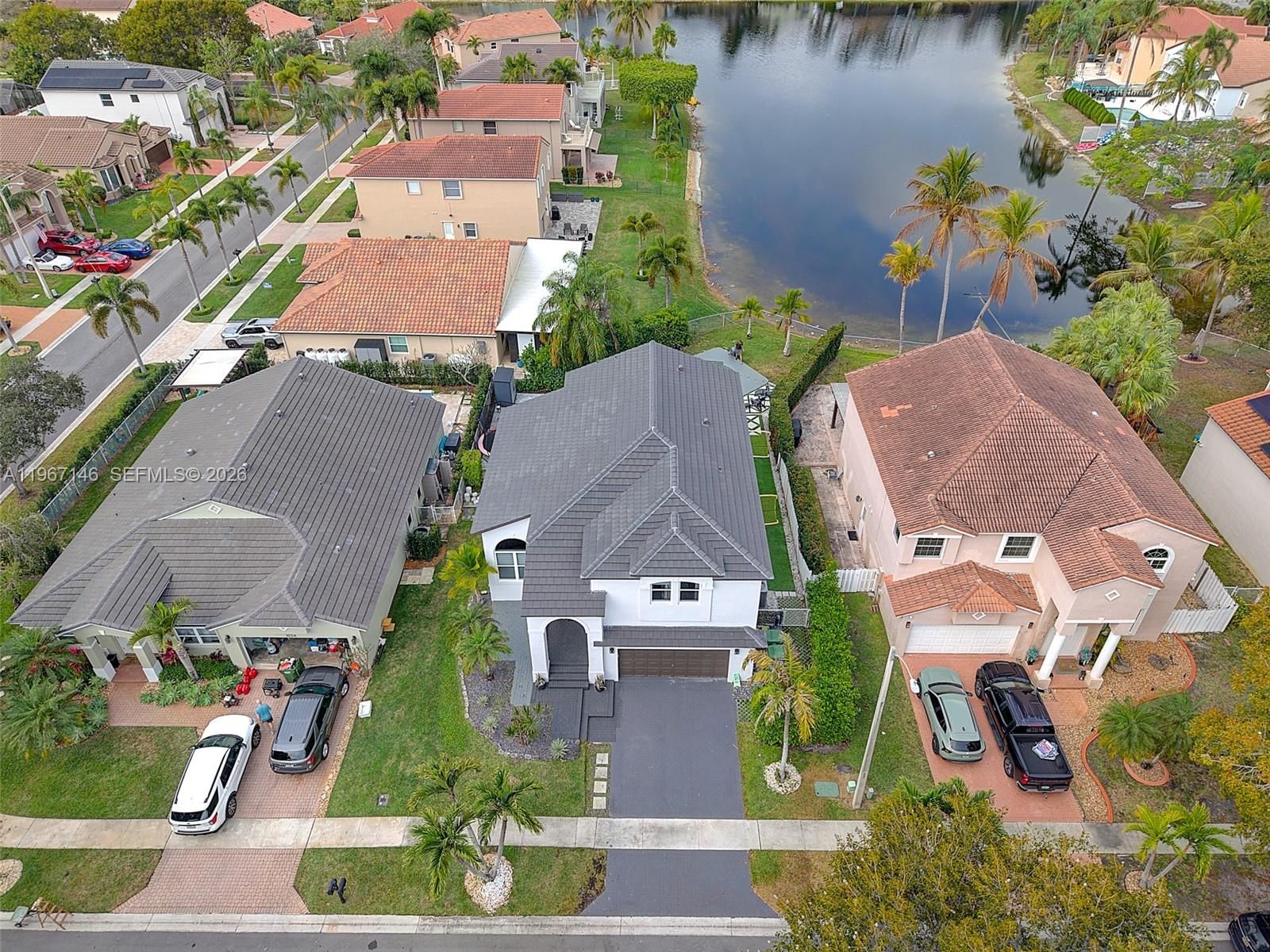 Real estate property located at 1034 184th Way, Broward, Chapel Lake Estates, Pembroke Pines, FL
