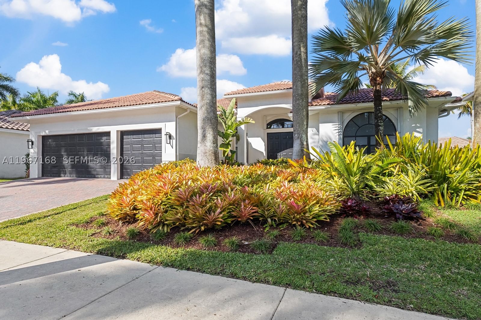 Real estate property located at 1774 Harbor Pointe Circle, Broward, Sector 7-parcel Q 168-41, Weston, FL
