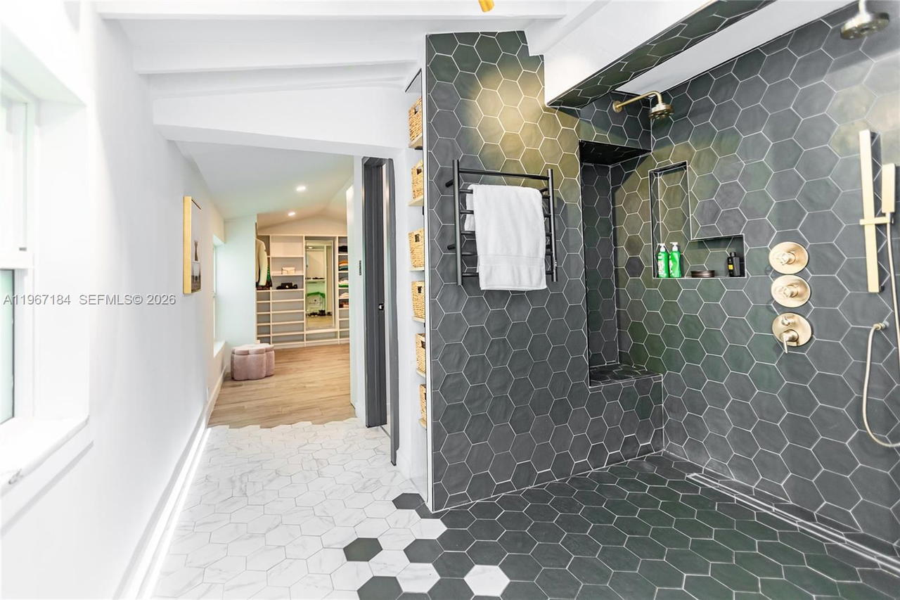 Real estate property located at 814 Monterey St, Miami-dade, Welbon, Coral Gables, FL