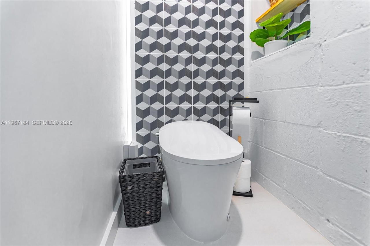 Real estate property located at 814 Monterey St, Miami-dade, Welbon, Coral Gables, FL