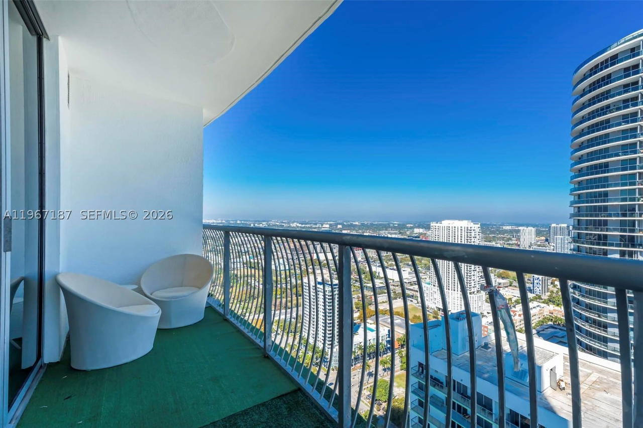 Real estate property located at 1750 Bayshore Dr #4507, Miami-dade, Opera Tower Condo, Miami, FL