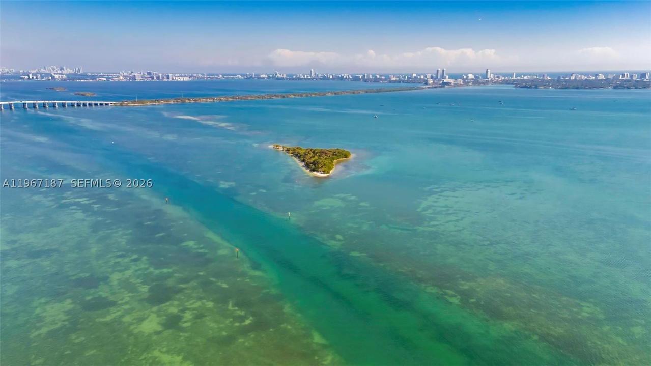 Real estate property located at 1750 Bayshore Dr #4507, Miami-dade, Opera Tower Condo, Miami, FL