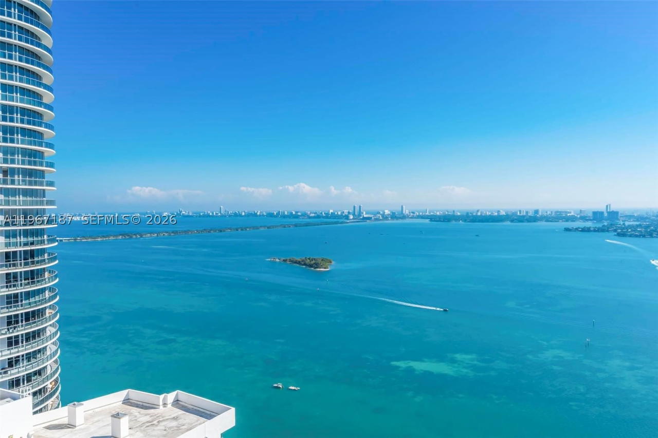 Real estate property located at 1750 Bayshore Dr #4507, Miami-dade, Opera Tower Condo, Miami, FL