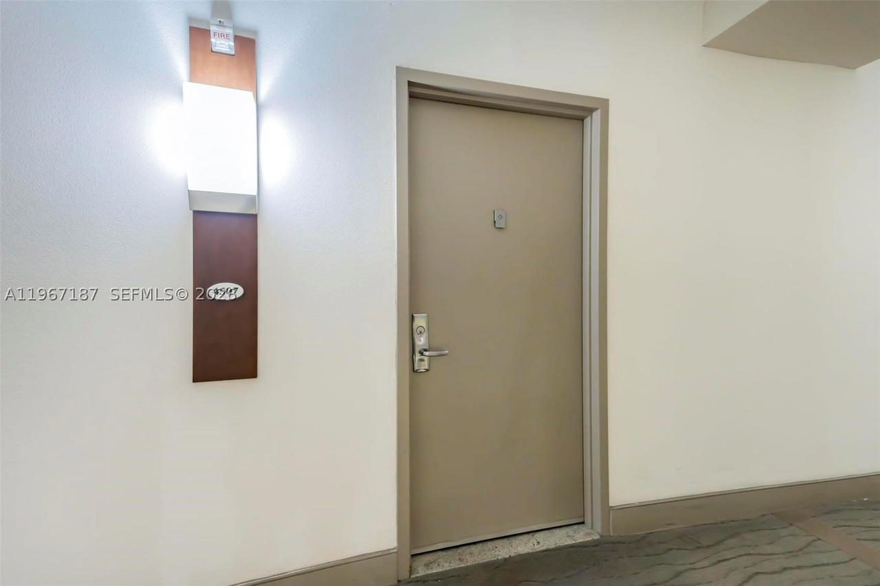 Real estate property located at 1750 Bayshore Dr #4507, Miami-dade, Opera Tower Condo, Miami, FL