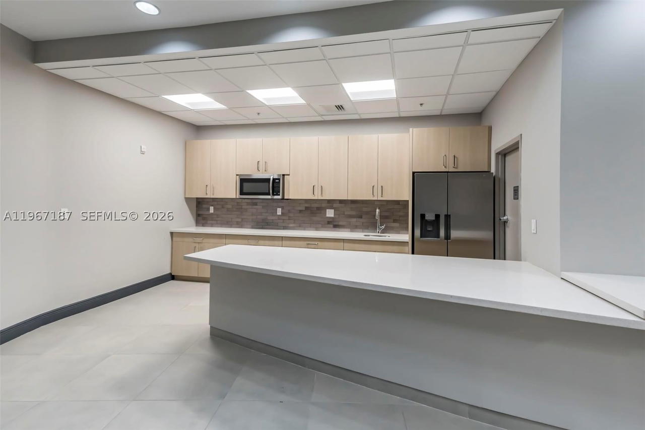 Real estate property located at 1750 Bayshore Dr #4507, Miami-dade, Opera Tower Condo, Miami, FL