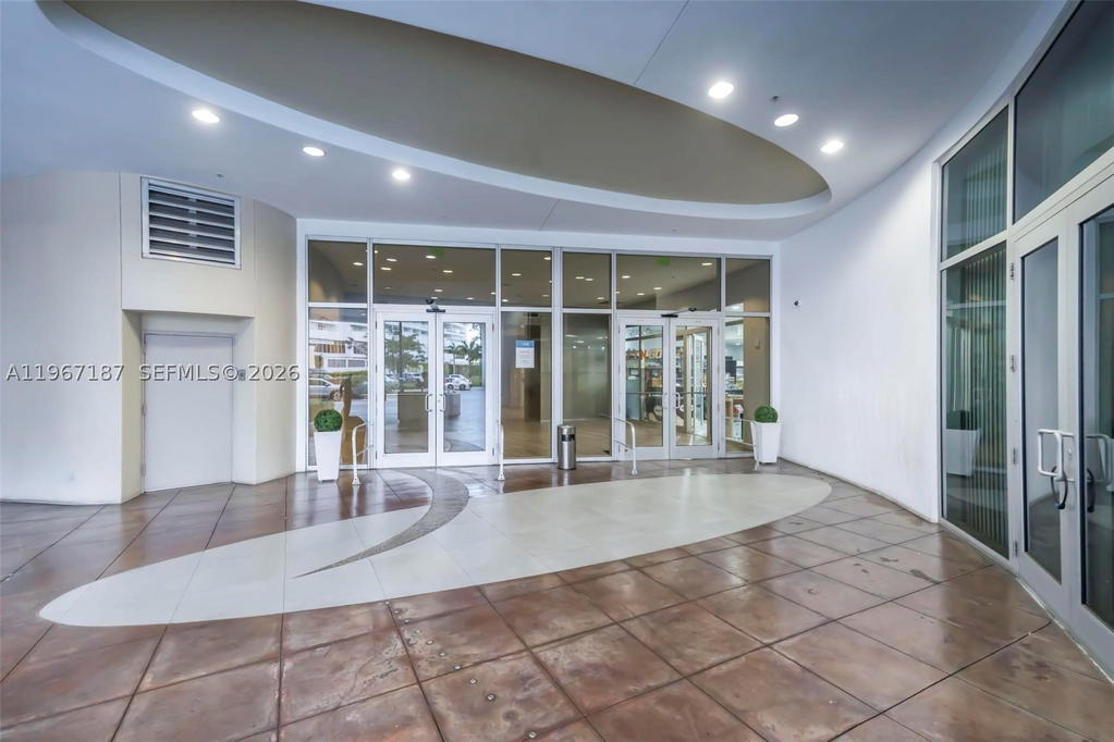Real estate property located at 1750 Bayshore Dr #4507, Miami-dade, Opera Tower Condo, Miami, FL