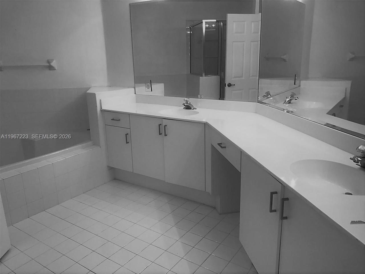 Real estate property located at 6731 107th Ct #6731, Miami-dade, Doral Isles St Croix 1st, Doral, FL