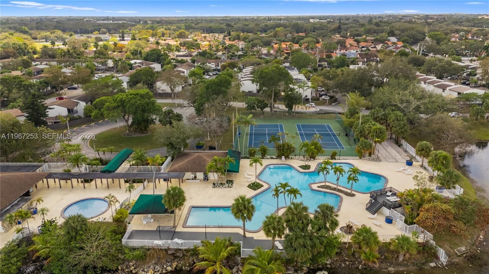 Real estate property located at 6502 114th Ave, Miami-dade, Snapper Creek Townhouses, Miami, FL