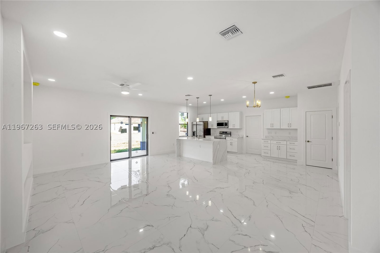 Real estate property located at 809 Vance Ave E, Lee, Lehigh Acres, Lehigh Acres, FL