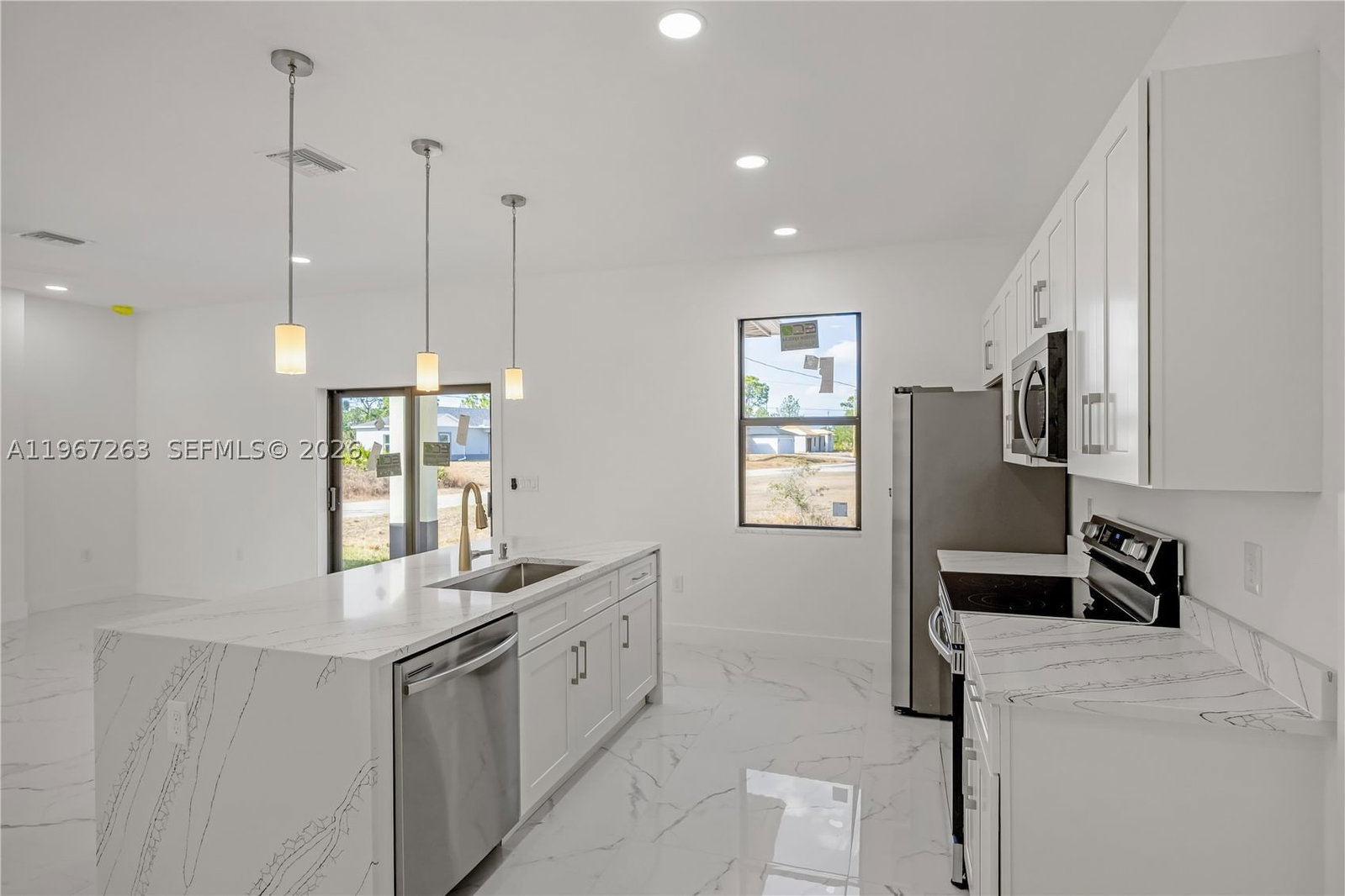 Real estate property located at 809 Vance Ave E, Lee, Lehigh Acres, Lehigh Acres, FL