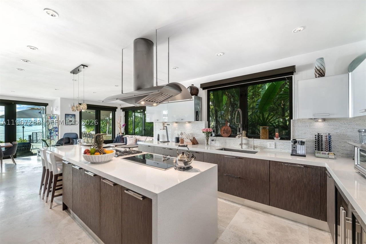 Real estate property located at 34 DILIDO DR, Miami-dade, Di Lido Island, Miami Beach, FL