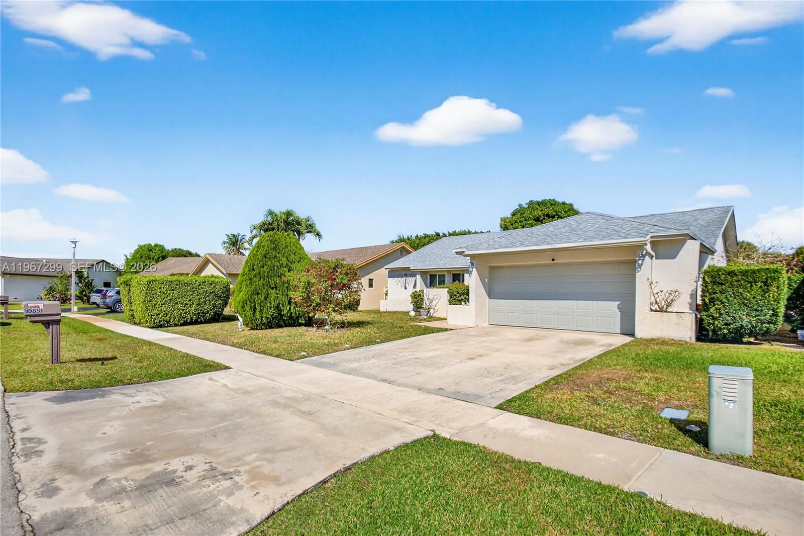 Real estate property located at 10681 Greenbriar Ct, Palm Beach, Boca Chase Greenbriar, Boca Raton, FL