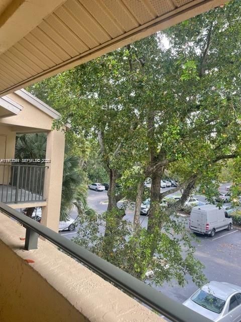 Real estate property located at 9999 Summerbreeze Dr #1105, Broward, Summerbreeze Condo, Sunrise, FL