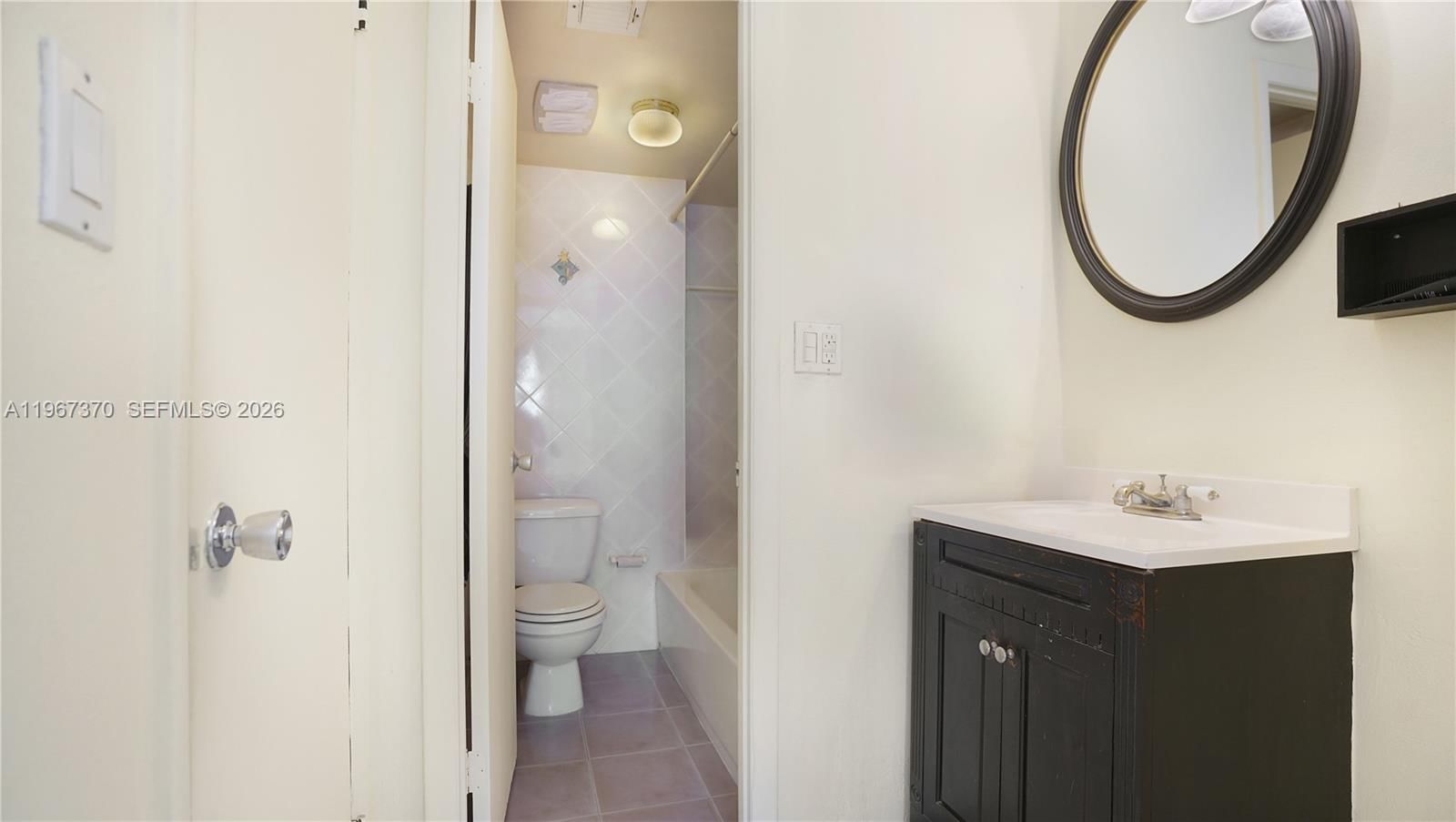 Real estate property located at 8024 Tatum Waterway Dr #5D, Miami-dade, Creek Towers & Yacht Club, Miami Beach, FL