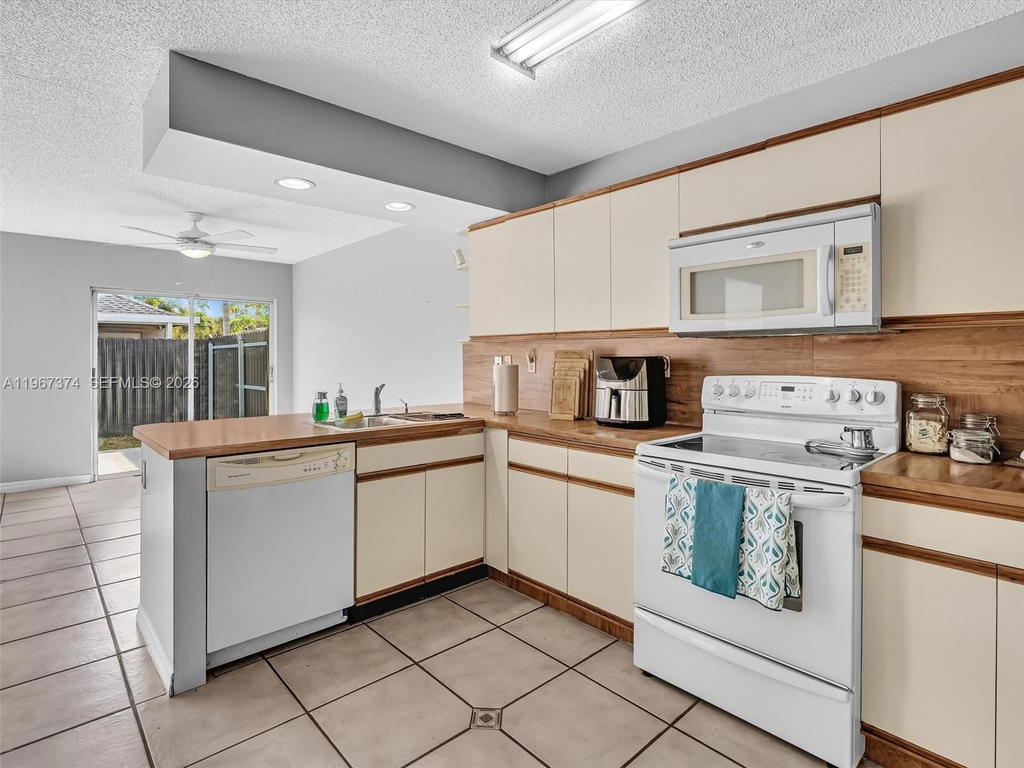 Real estate property located at 18379 138th Pl, Miami-dade, Fantasy One, Miami, FL