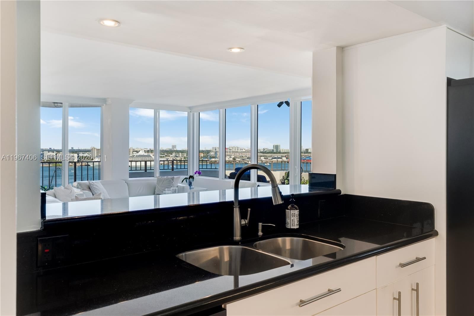 Real estate property located at 520 Brickell Key Dr A1506, Miami-dade, Brickell Key One Condo, Miami, FL