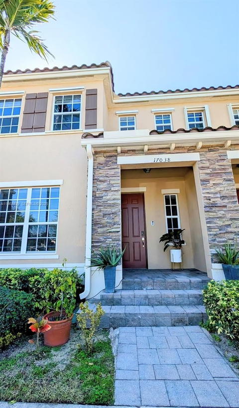 Real estate property located at 17038 95th Ter, Miami-dade, Kendall Commons Townhomes, Miami, FL