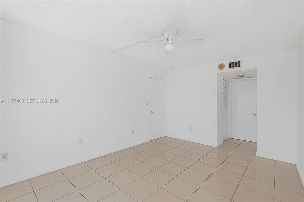 Real estate property located at 1200 Miami Gardens Dr #905W, Miami-dade, Wilshire Condo, Miami, FL