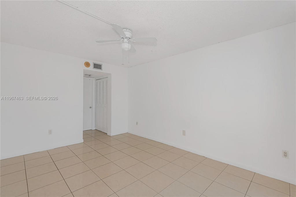 Real estate property located at 1200 Miami Gardens Dr #905W, Miami-dade, Wilshire Condo, Miami, FL