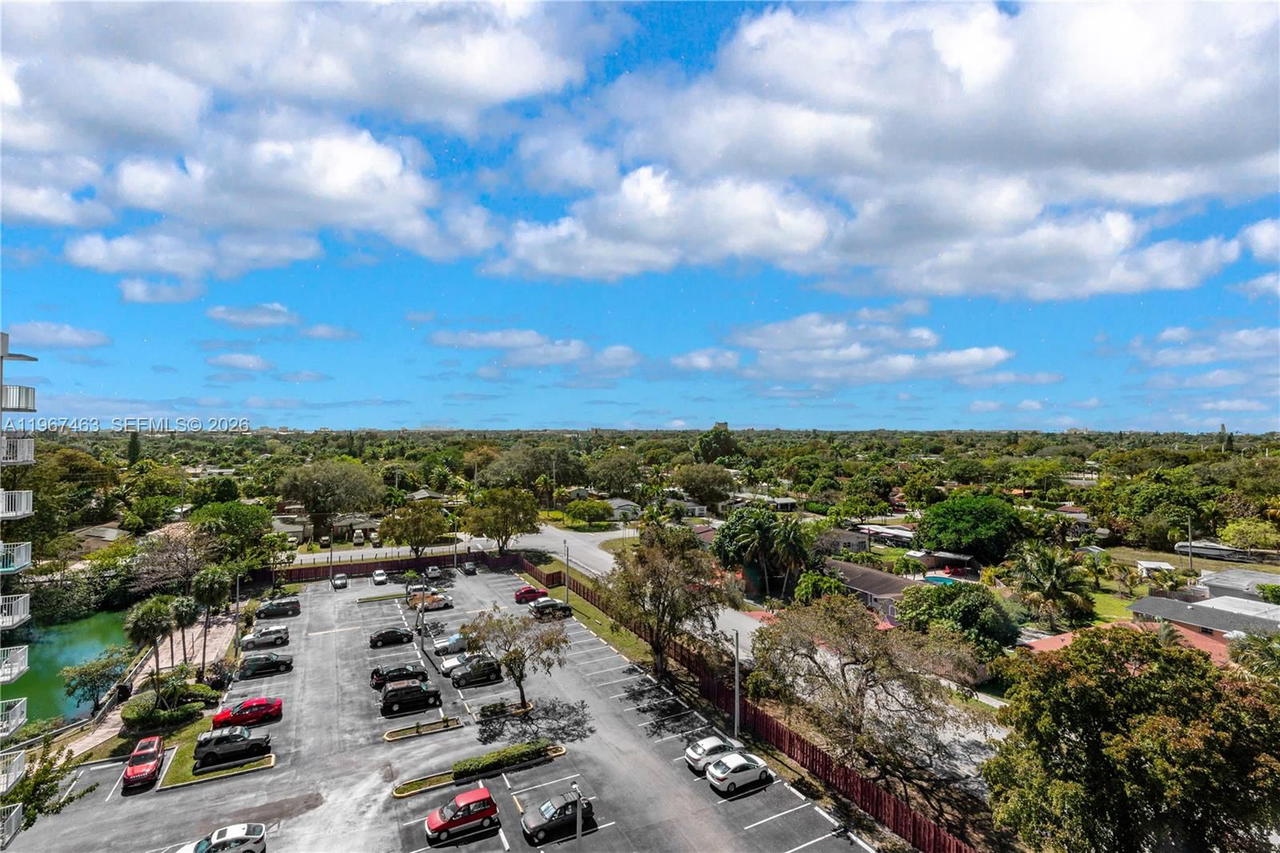 Real estate property located at 1200 Miami Gardens Dr #905W, Miami-dade, Wilshire Condo, Miami, FL