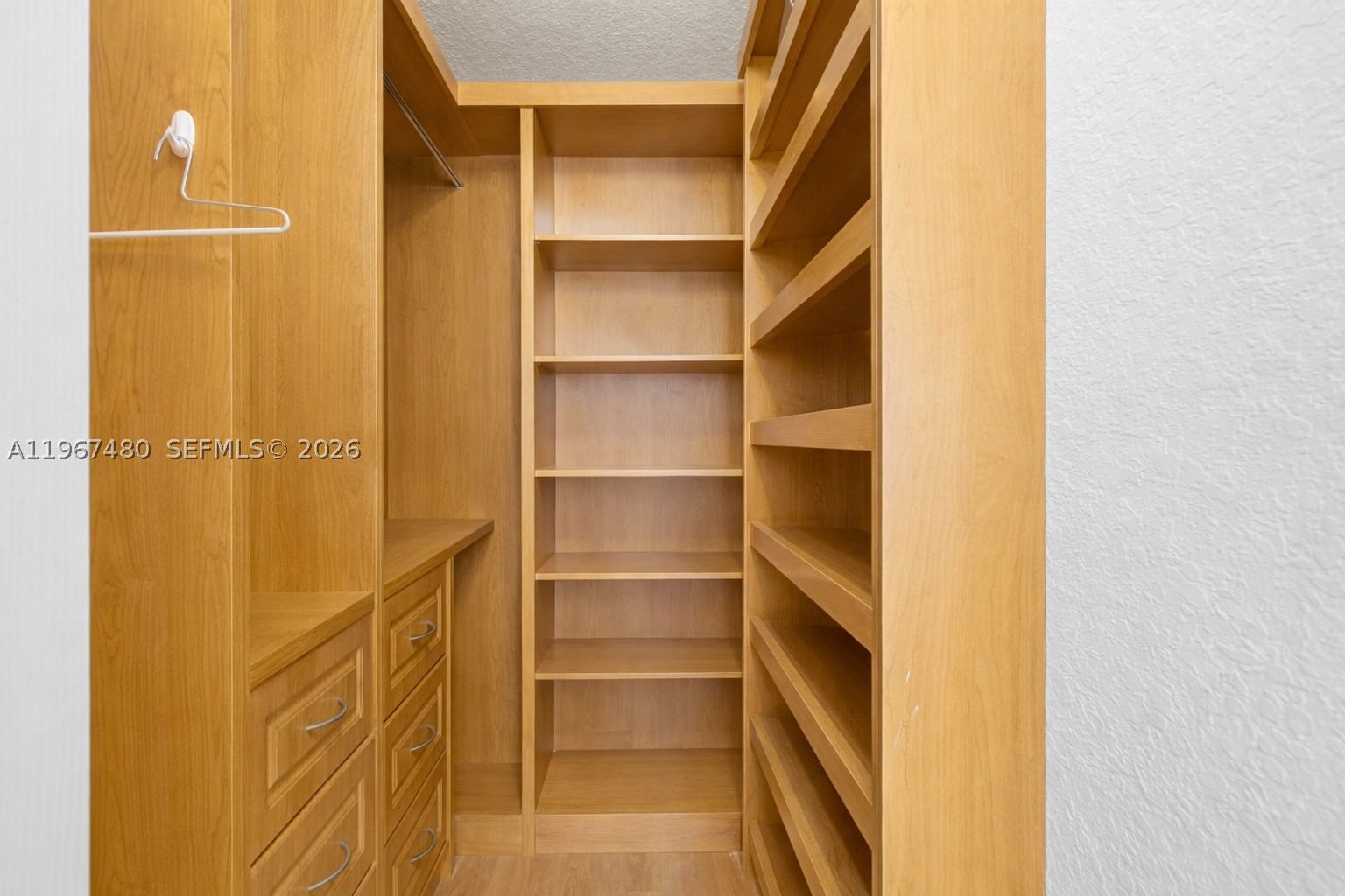 Real estate property located at 5725 114th Path #114, Miami-dade, Las Brisas At Doral Condo, Doral, FL