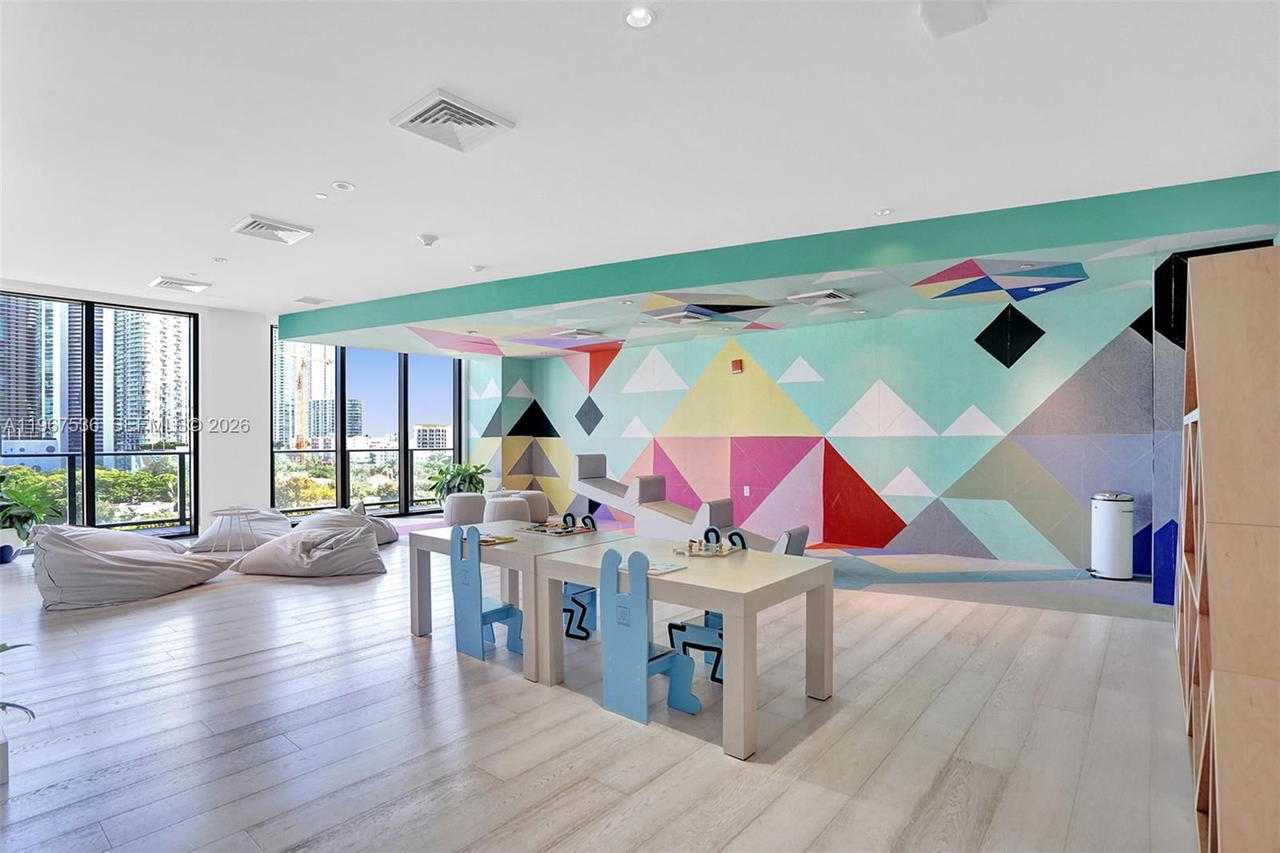 Real estate property located at 121 34th St #1705, Miami-dade, 3401 Midtown Condo, Miami, FL