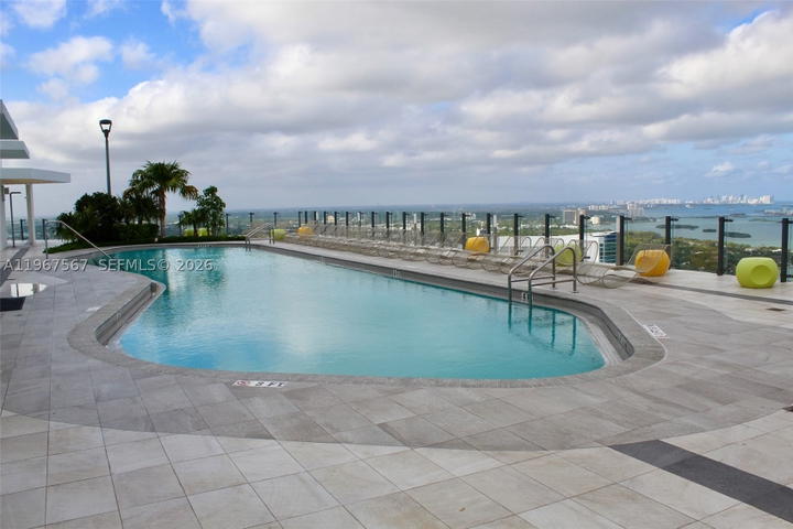 Real estate property located at 501 31st St #2705, Miami-dade, Paraiso Bayviews Condo, Miami, FL
