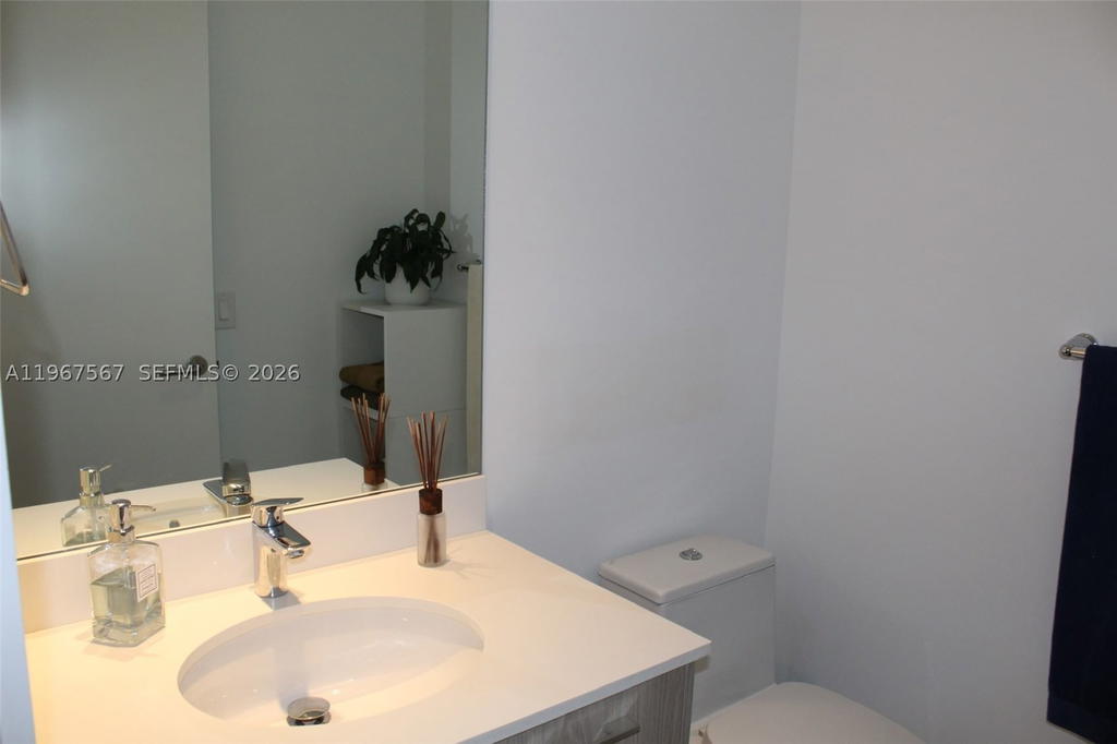 Real estate property located at 501 31st St #2705, Miami-dade, Paraiso Bayviews Condo, Miami, FL