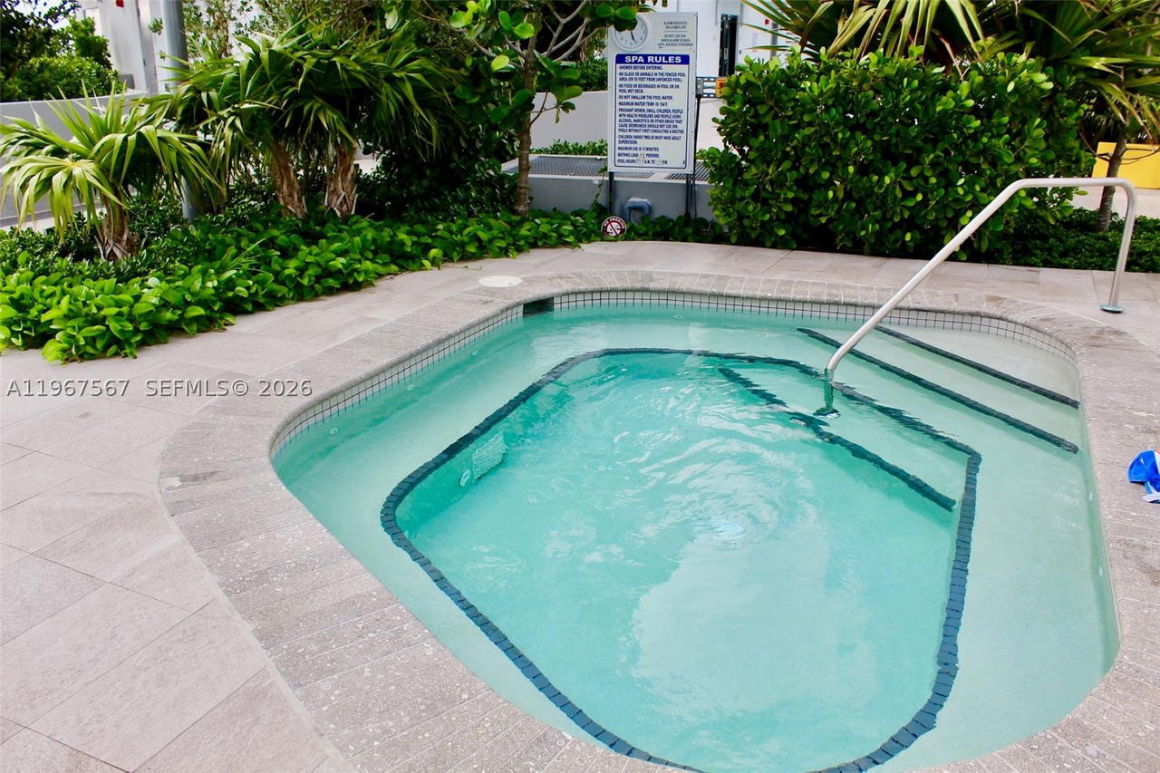 Real estate property located at 501 31st St #2705, Miami-dade, Paraiso Bayviews Condo, Miami, FL