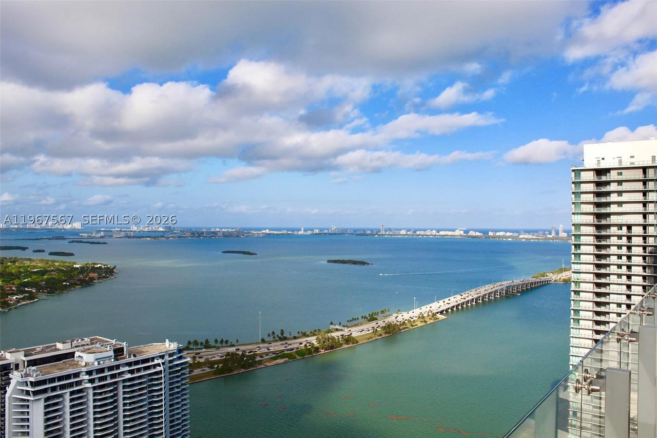Real estate property located at 501 31st St #2705, Miami-dade, Paraiso Bayviews Condo, Miami, FL