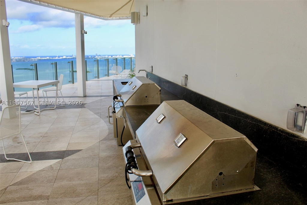 Real estate property located at 501 31st St #2705, Miami-dade, Paraiso Bayviews Condo, Miami, FL