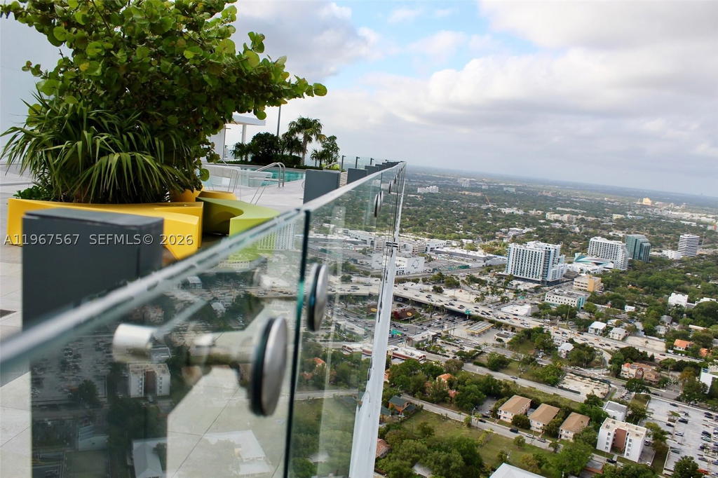 Real estate property located at 501 31st St #2705, Miami-dade, Paraiso Bayviews Condo, Miami, FL