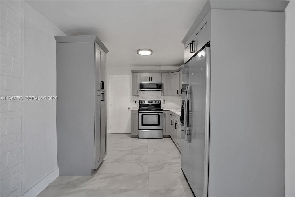 Real estate property located at 3221 67th Way, Broward, Miramar Sec 3, Miramar, FL