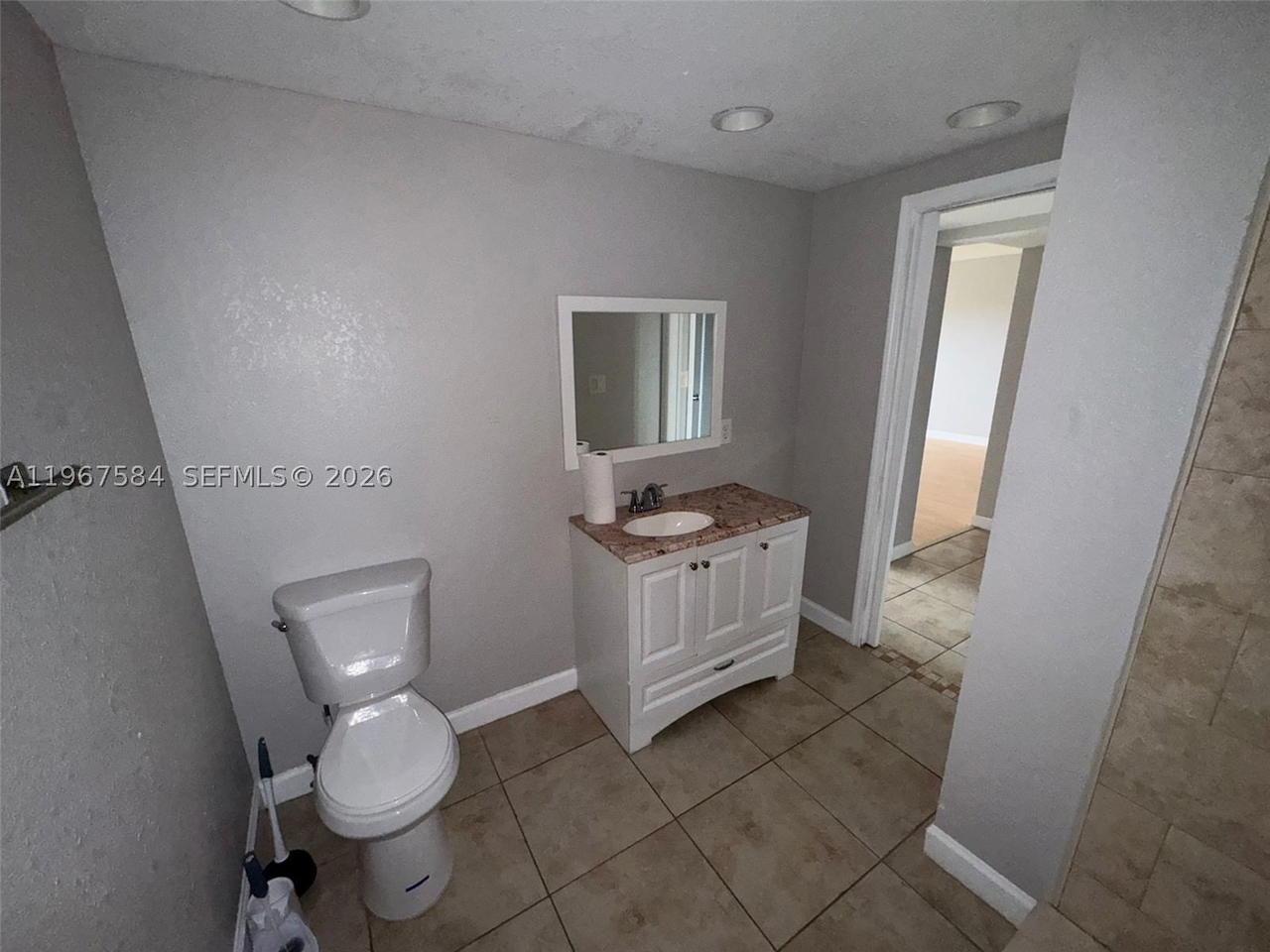 Real estate property located at 3301 Spanish Moss Ter #604, Broward, Lakes Of Inverrary Condo, Lauderhill, FL