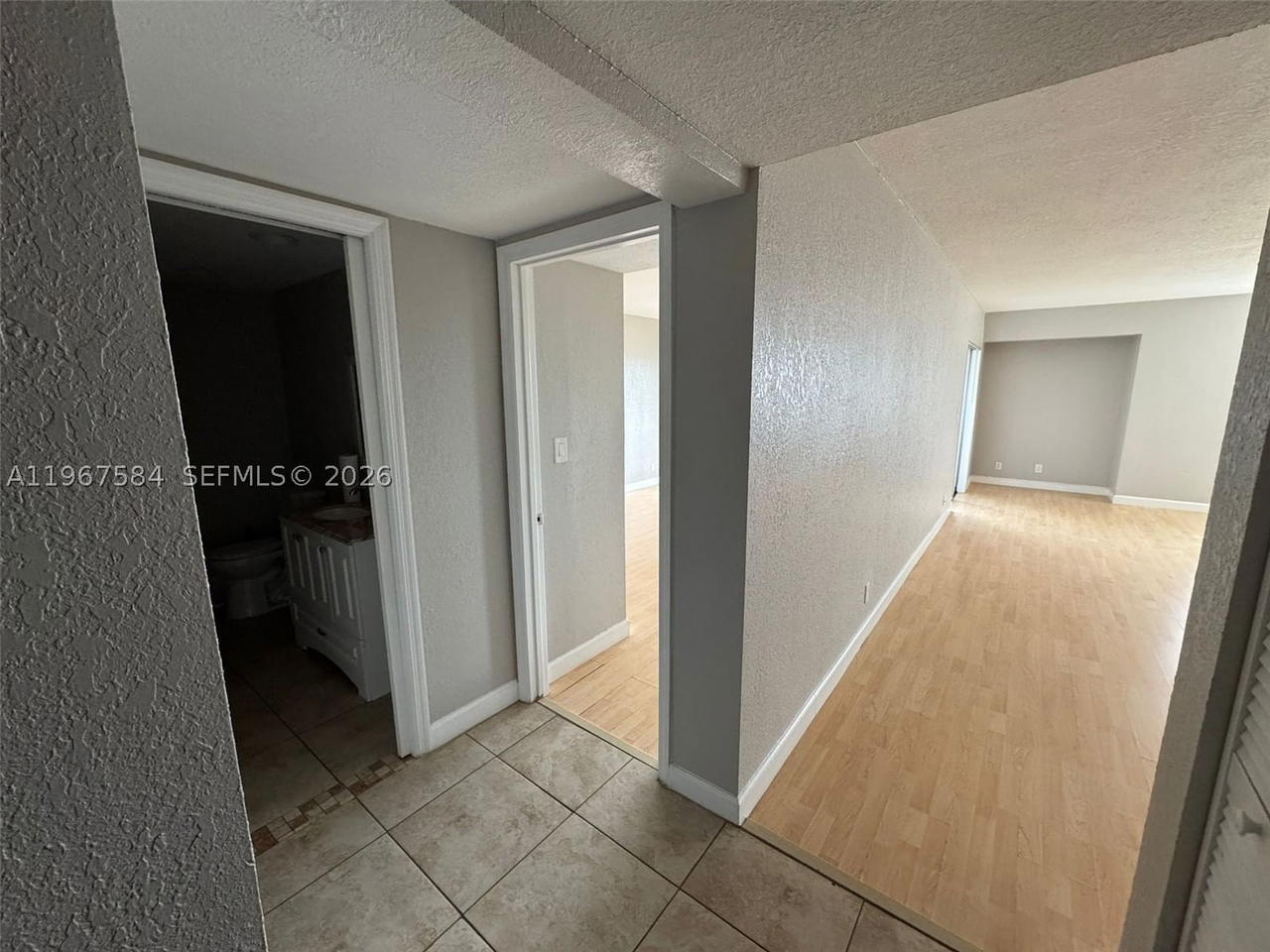 Real estate property located at 3301 Spanish Moss Ter #604, Broward, Lakes Of Inverrary Condo, Lauderhill, FL