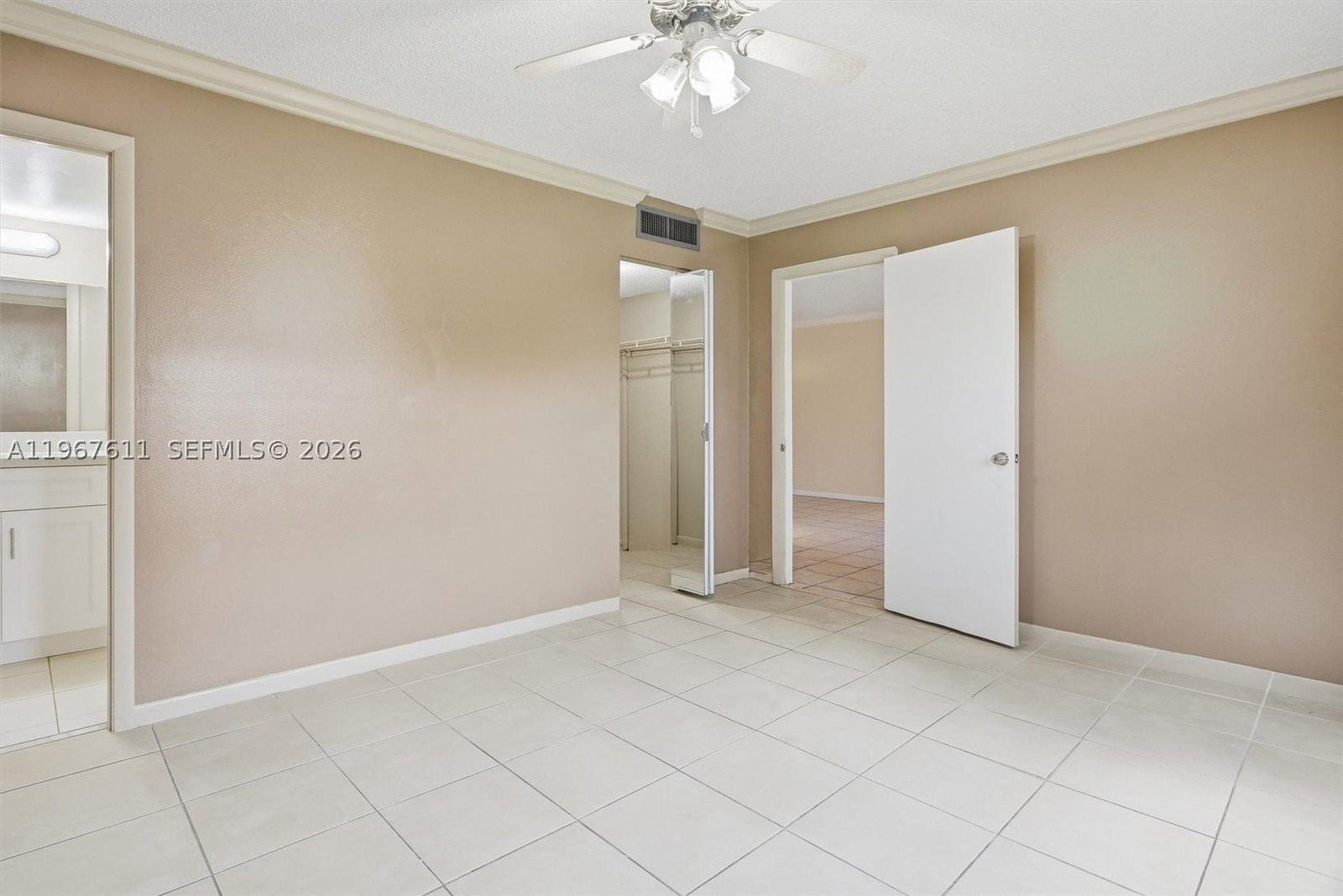 Real estate property located at 6300 Falls Cir Dr #212, Broward, Inverrary Country Club, Lauderhill, FL