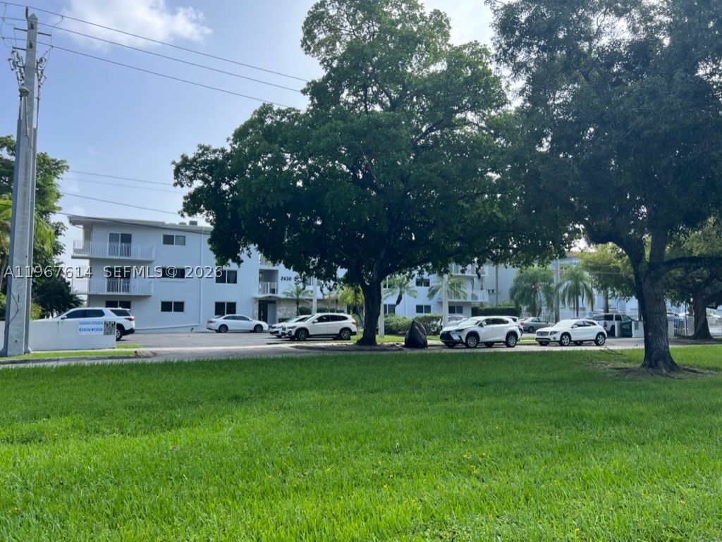 Real estate property located at 2430 135th St #105, Miami-dade, Keystone Gardens Condo, North Miami, FL