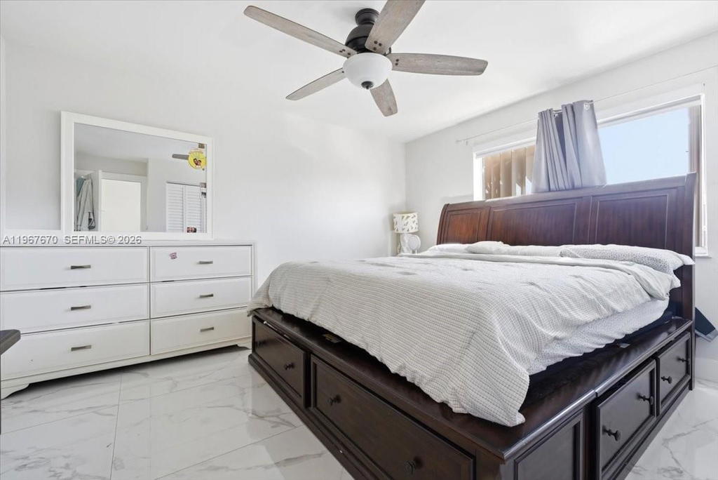Real estate property located at 8027 Lake Dr #201, Miami-dade, Doral Court Condo, Doral, FL