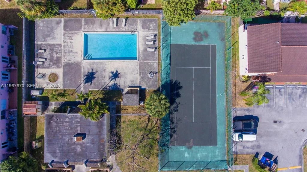 Real estate property located at 8027 Lake Dr #201, Miami-dade, Doral Court Condo, Doral, FL