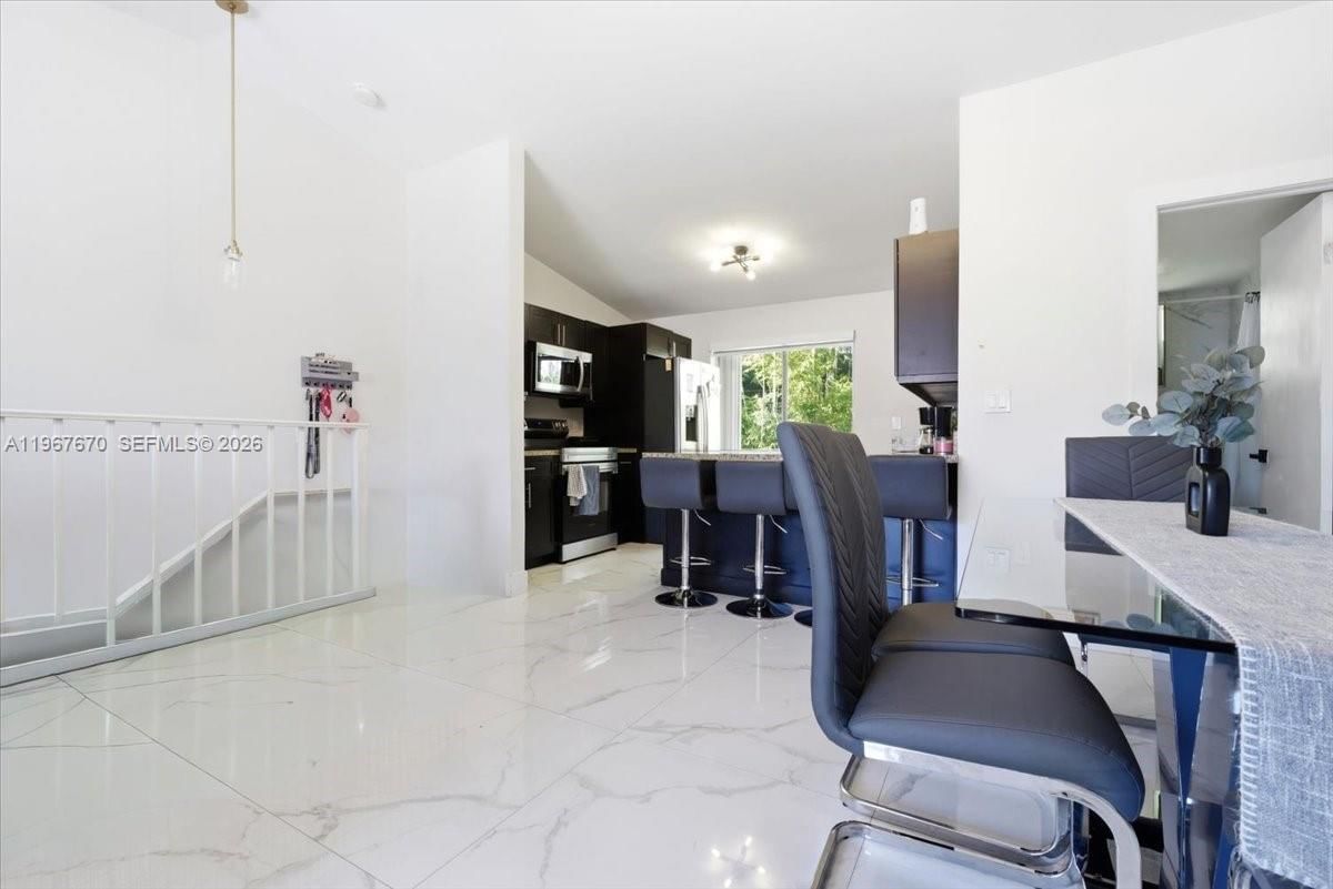 Real estate property located at 8027 Lake Dr #201, Miami-dade, Doral Court Condo, Doral, FL