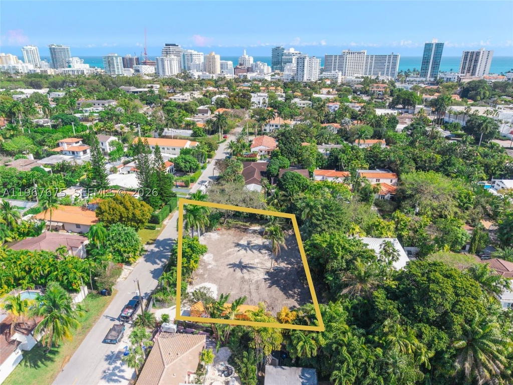 Real estate property located at 2880 Fairgreen Dr, Miami-dade, Fairgreen 2nd Amd Pl, Miami Beach, FL